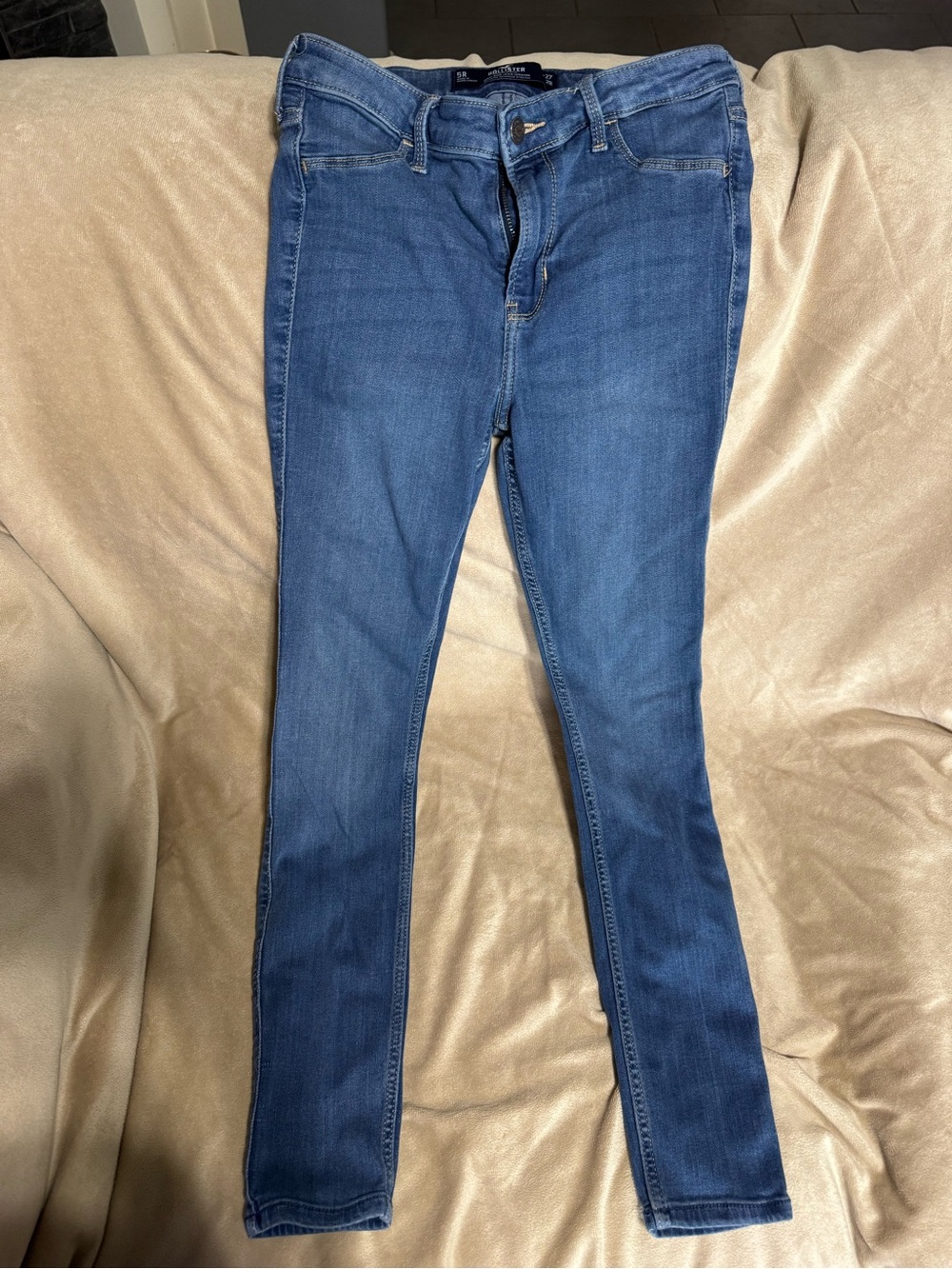 Hollister Mid/Dark Wash Skinny Jeans